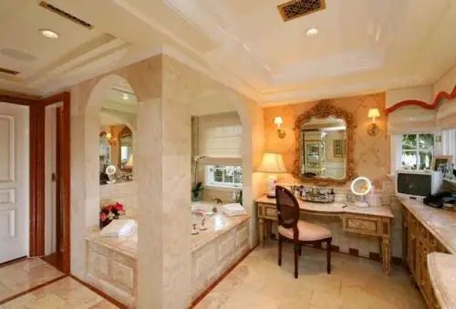 opulent bathroom
