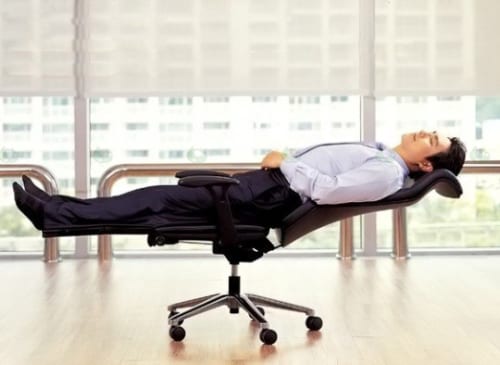 Lay Flat Office Chair Knows How to Take a Break