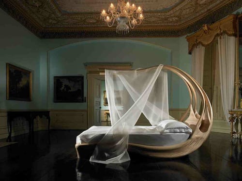 10 Grand & Gorgeous Beds
