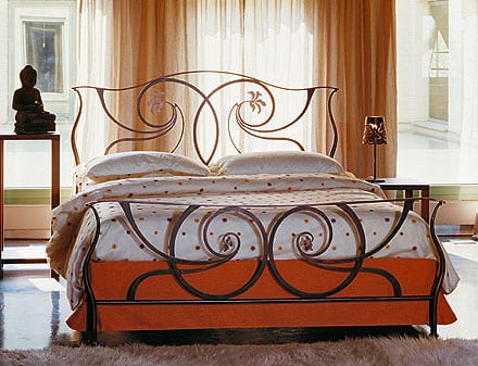 Sleep Luxuriously: Samoa Cast Iron Bed by Galbiati Fratelli
