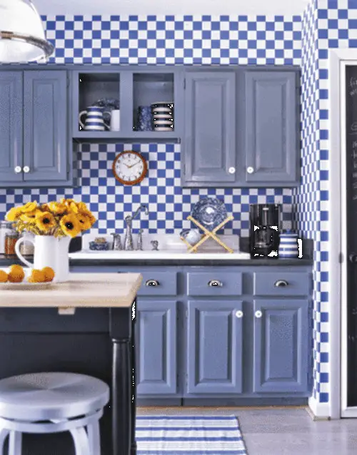 10 Bright, Bold Sets of Colored Kitchen Cabinets