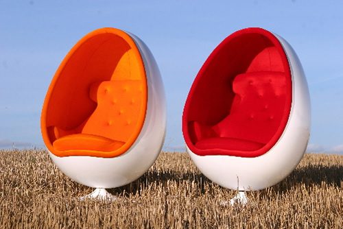 Thor-Larsen's OVALIA Egg Chair Re-Released in Limited Quantity